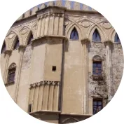 Palazzo dei Normanni - 15 minuti a piedi